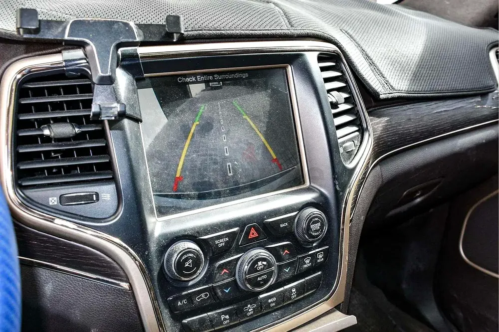 AED 2193/month | 2014 Jeep Grand Cherokee Summit | GCC Specs | Ref#390164 - Image 16