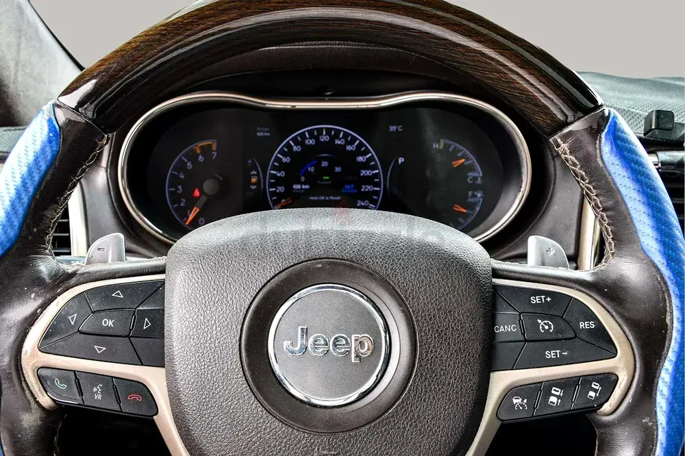 AED 2193/month | 2014 Jeep Grand Cherokee Summit | GCC Specs | Ref#390164 - Image 17