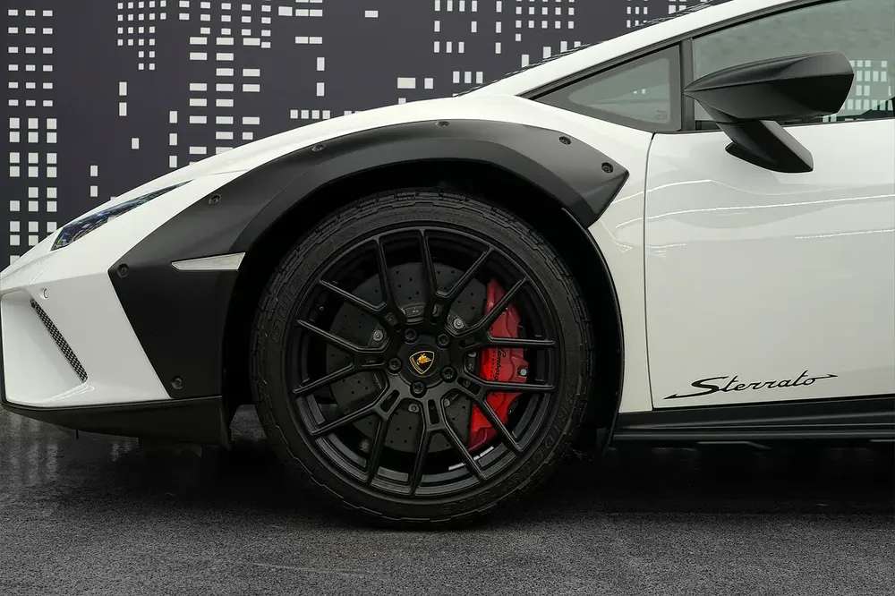 LAMBORGHINI | HURACAN STERRATO | 2023MY | 1 OF 1499 - Image 20