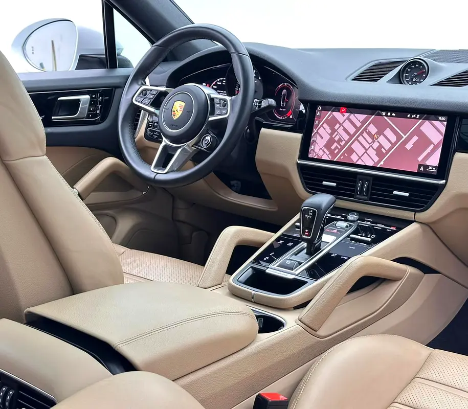 2021 Porsche Cayenne Coupe, 1 Year Warranty, Full Service History, GCC - Image 11