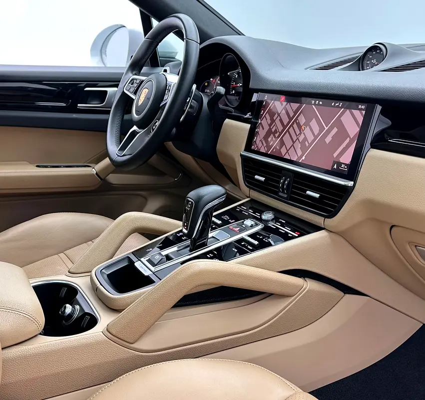2021 Porsche Cayenne Coupe, 1 Year Warranty, Full Service History, GCC - Image 12
