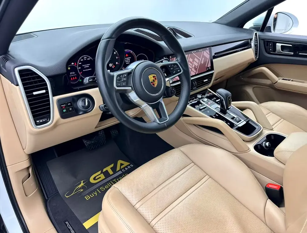 2021 Porsche Cayenne Coupe, 1 Year Warranty, Full Service History, GCC - Image 9