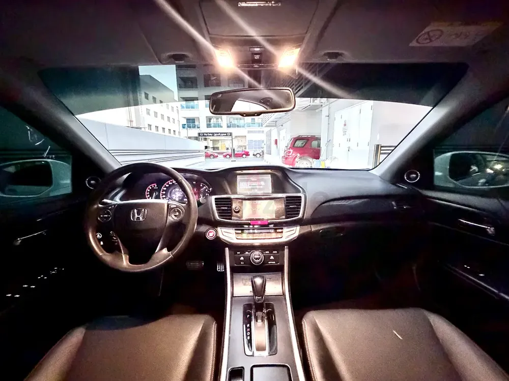 2016 Honda Accord 3.5L V6 Sport GCC - Image 10