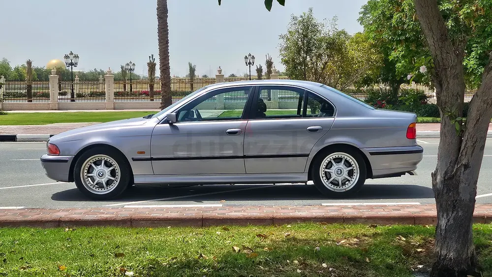 1997 BMW E39 540I | 6 - Speed Manual | Classic E39 V8 - Image 4