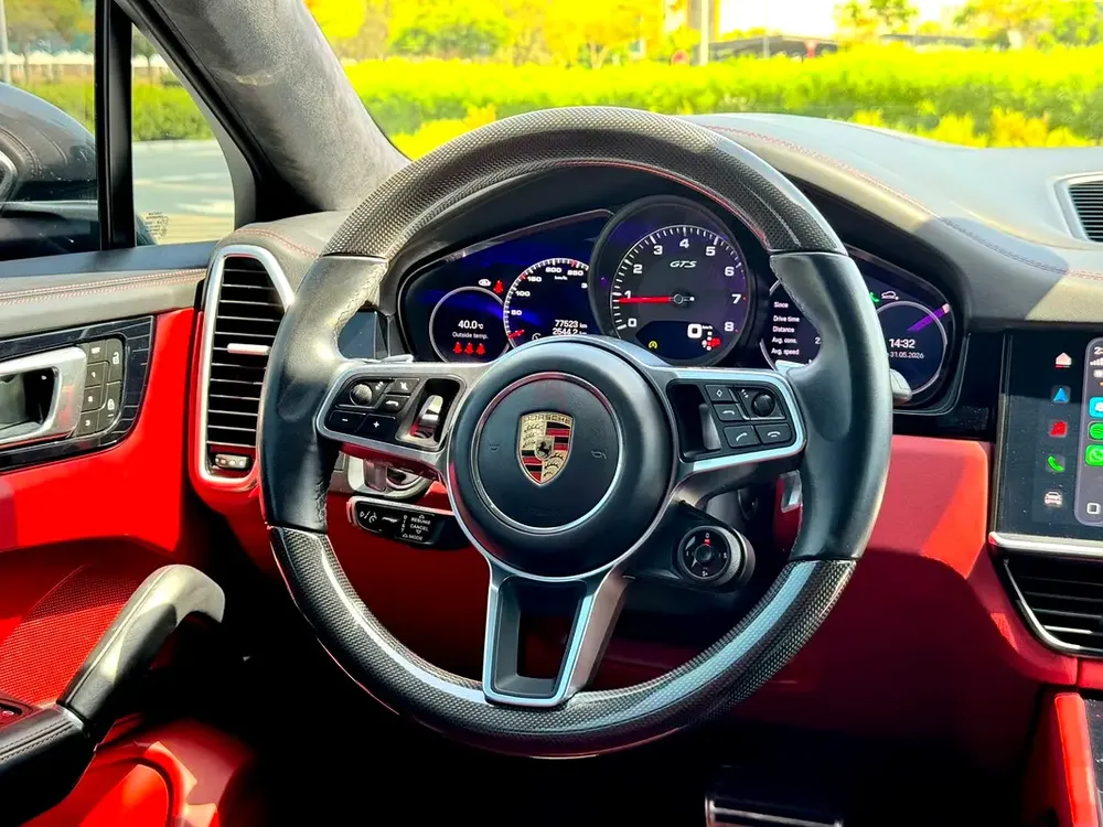 2023 PORSCHE CAYENNE GTS COUPE | TOP SPEC | GCC | FULL SERVICE HISTORY | ORIGINAL PAINT - Image 18