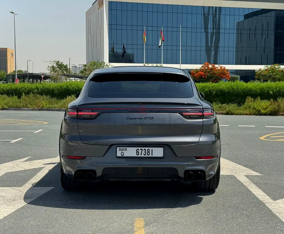 2023 PORSCHE CAYENNE GTS COUPE | TOP SPEC | GCC | FULL SERVICE HISTORY | ORIGINAL PAINT - Image 6