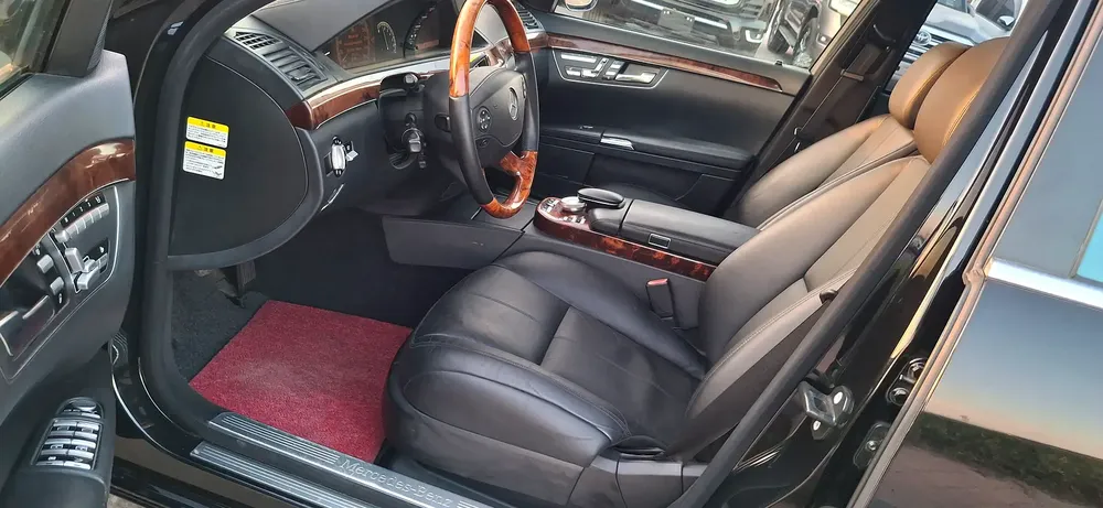 Mercedes Benz S550 model 2008 good condition input Japan - Image 12