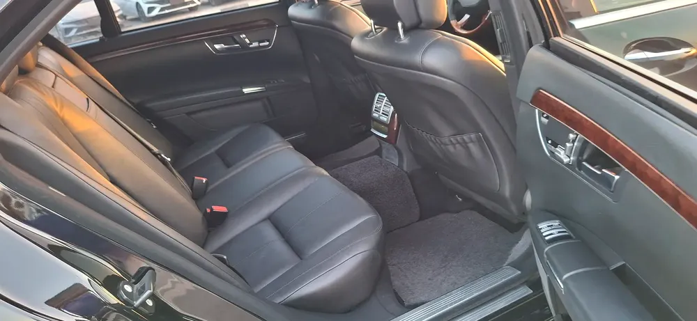 Mercedes Benz S550 model 2008 good condition input Japan - Image 15