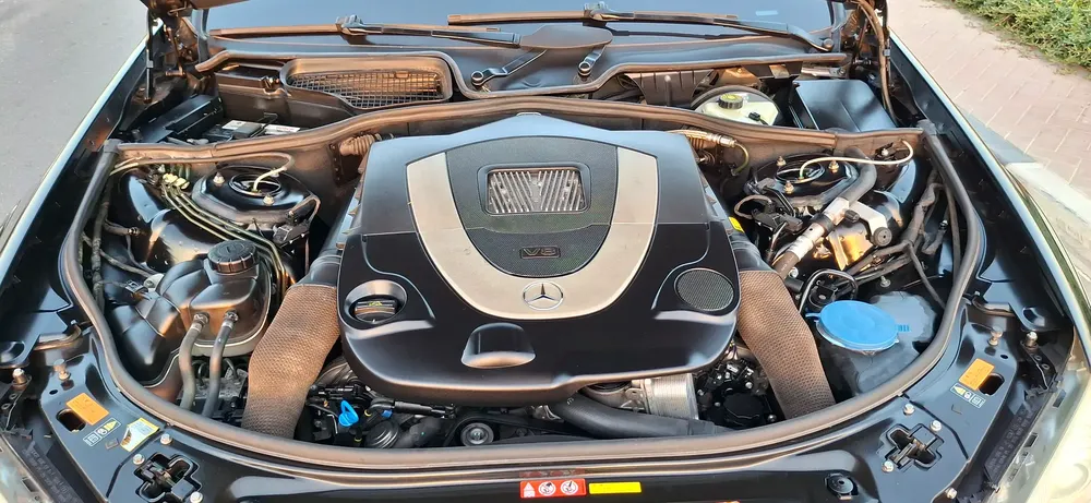 Mercedes Benz S550 model 2008 good condition input Japan - Image 18