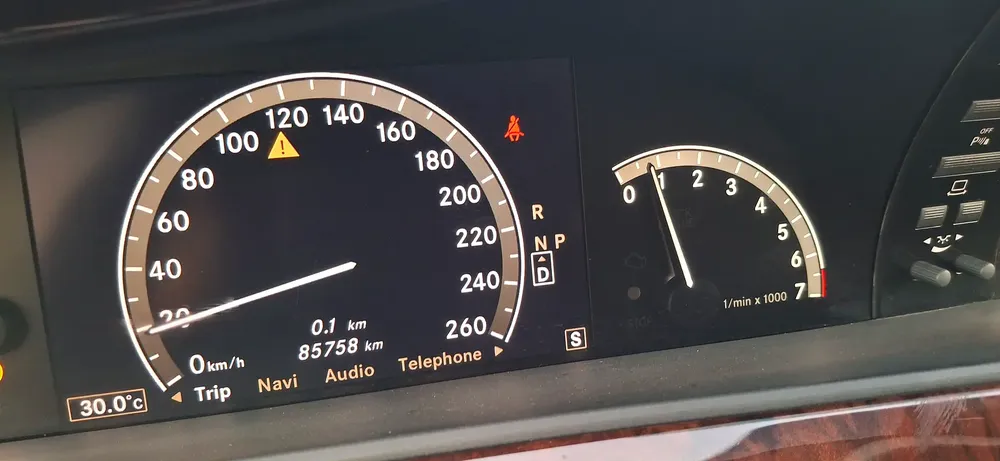 Mercedes Benz S550 model 2008 good condition input Japan - Image 19