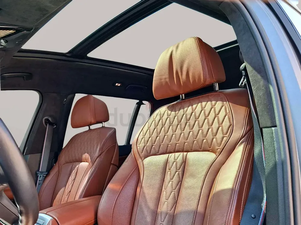 AED 5554/month | 2025 BMW X7 xDrive40i | GCC Specs | Ref#457809 - Image 11