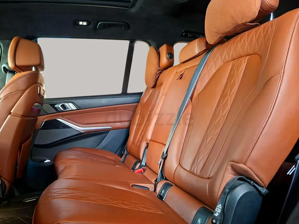 AED 5554/month | 2025 BMW X7 xDrive40i | GCC Specs | Ref#457809 - Image 13