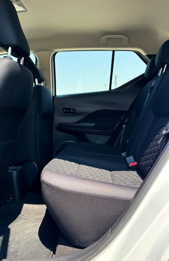 Nissan Kicks 2024 SV Brand New Condition GCC Spec First Owner Used car For Sale - Image 13