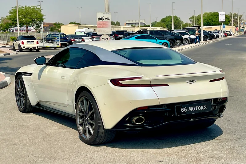 Aston Martin DB11 / 2017 Model / Gcc Spec’s / Less Km Driven - Image 4