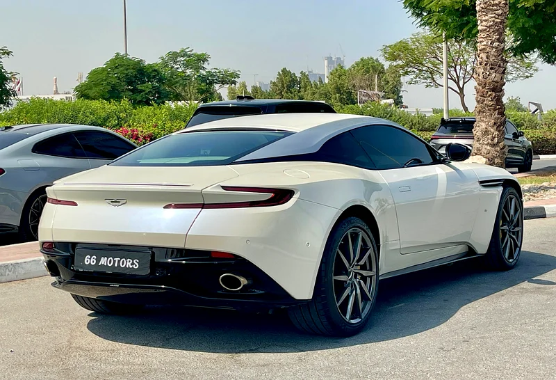 Aston Martin DB11 / 2017 Model / Gcc Spec’s / Less Km Driven - Image 5