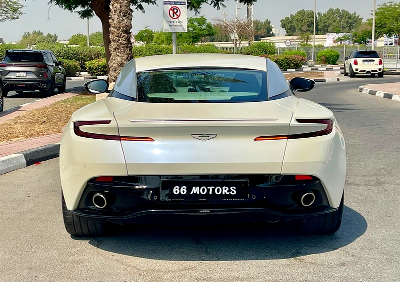Aston Martin DB11 / 2017 Model / Gcc Spec’s / Less Km Driven - Image 6