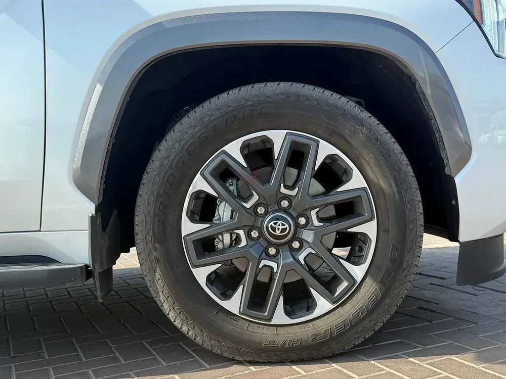 2025 Toyota Sequoia Limited | American Specs | Hybrid V6 Turbo - Image 5