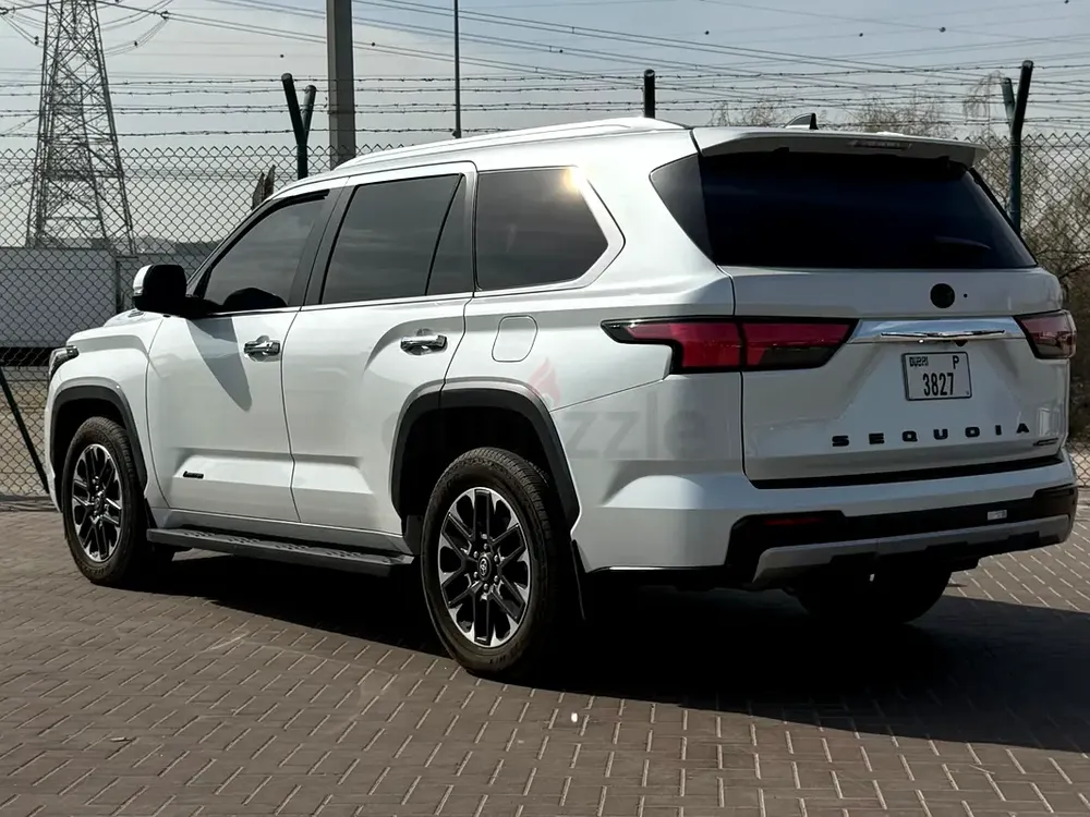 2025 Toyota Sequoia Limited | American Specs | Hybrid V6 Turbo - Image 6