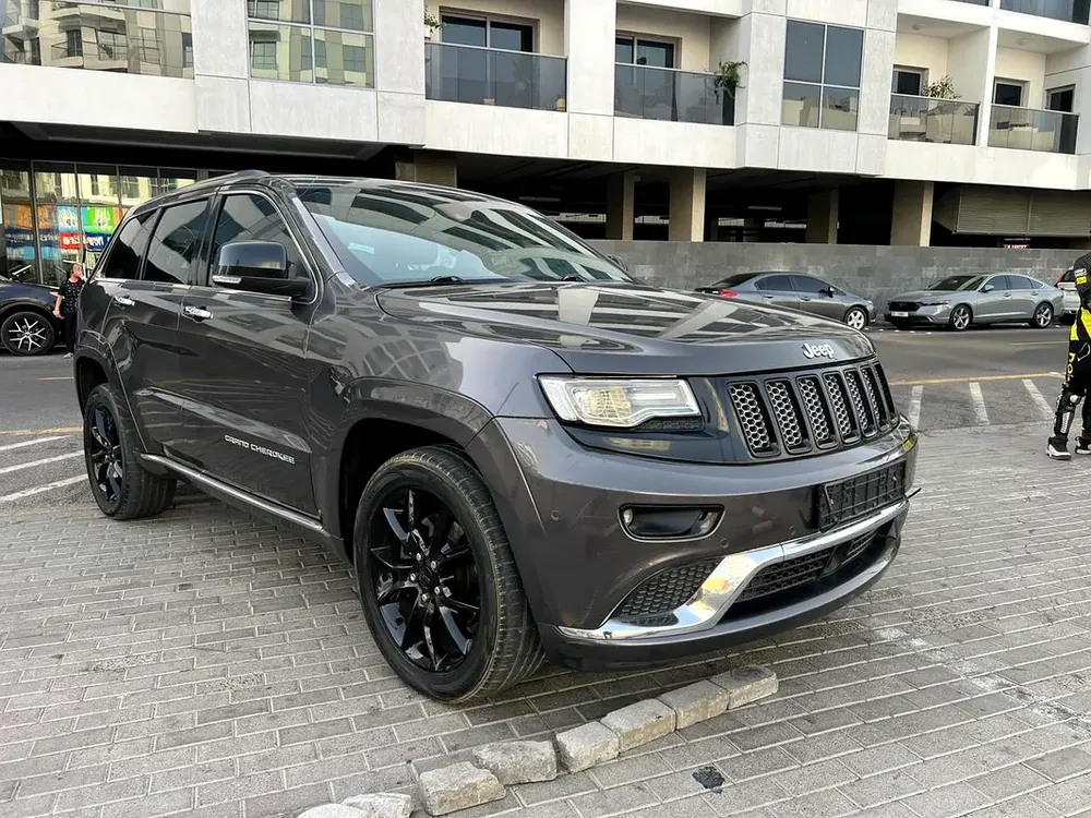 Jeep Grand Cherokee Summit 2014 | 5.7L HEMI V8 | GCC Specs | Full Option | 4WD - Image 6