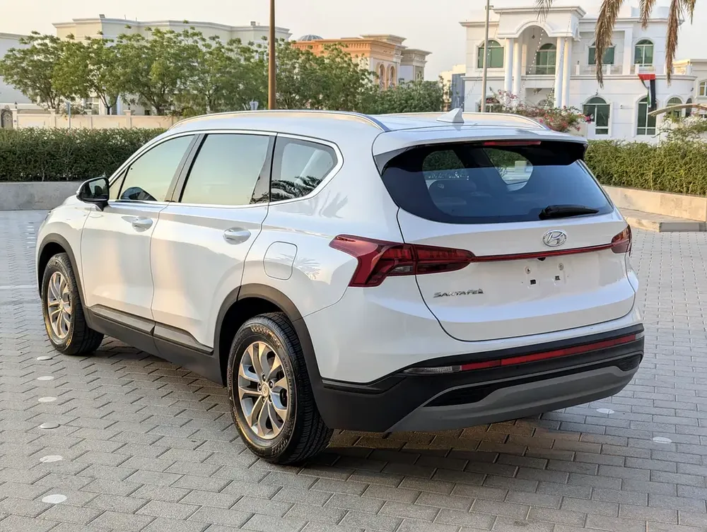Pristine 2023 Hyundai Santa Fe Limited GCC Immaculate Condition Single Hand Driven Low KM Family.SUV - Image 15