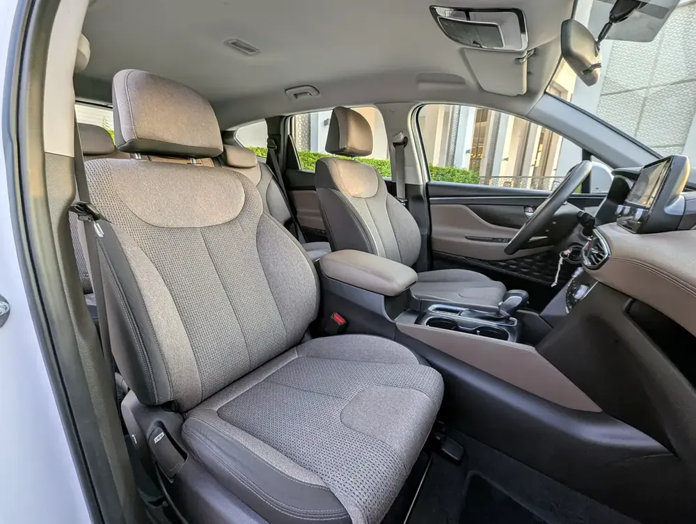 Pristine 2023 Hyundai Santa Fe Limited GCC Immaculate Condition Single Hand Driven Low KM Family.SUV - Image 6