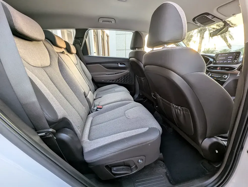 Pristine 2023 Hyundai Santa Fe Limited GCC Immaculate Condition Single Hand Driven Low KM Family.SUV - Image 7