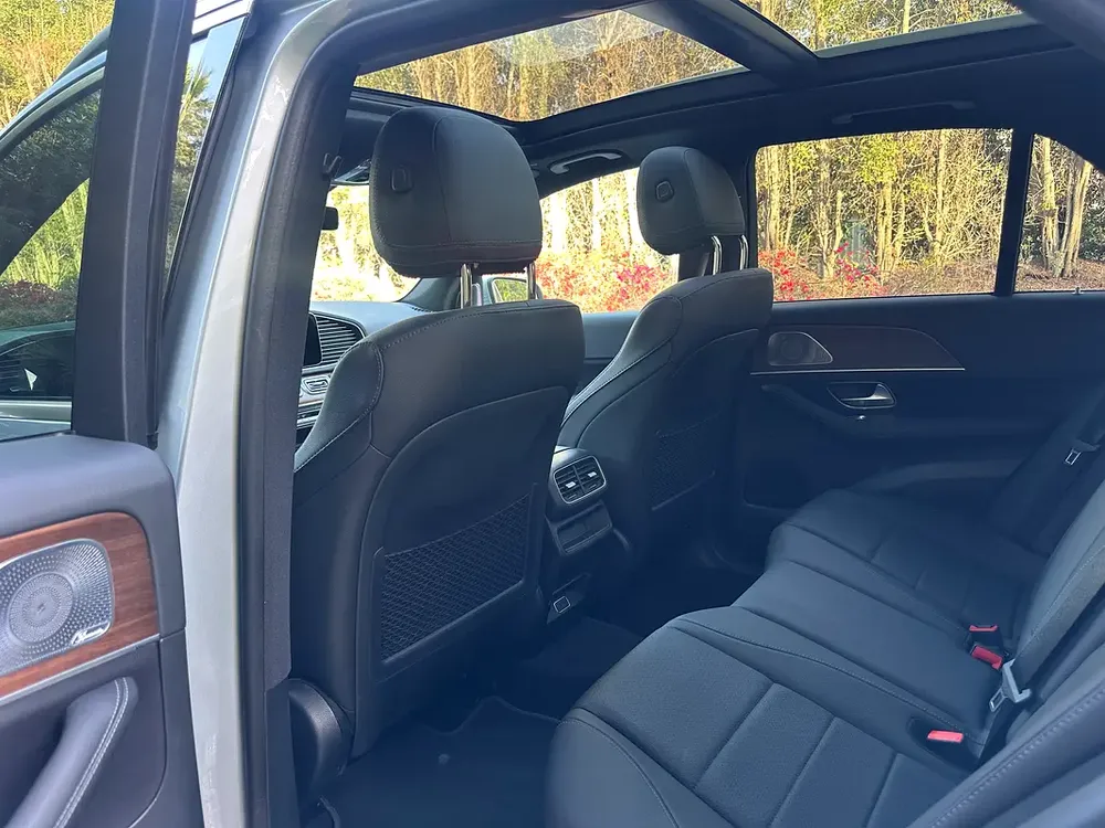 2025 Mercedes-Benz GLE 350 4MATIC | Like New | Warranty | 6000 KM | 2.0L Inline-4 | 255 HP - Image 15
