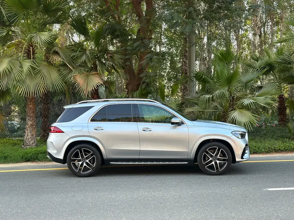 2025 Mercedes-Benz GLE 350 4MATIC | Like New | Warranty | 6000 KM | 2.0L Inline-4 | 255 HP - Image 6