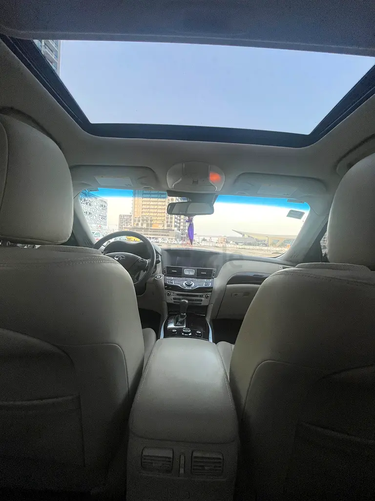 Infiniti Q70 GCC Specs | Top Model | Excellent Condition - Image 11