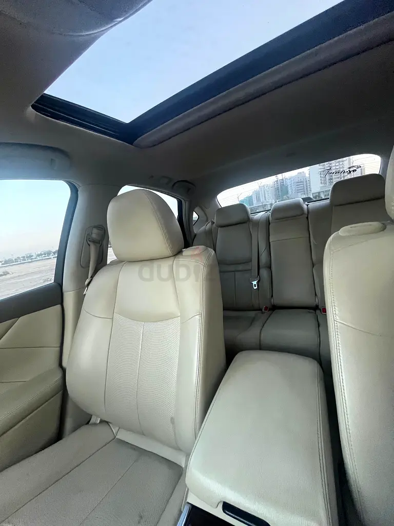 Infiniti Q70 GCC Specs | Top Model | Excellent Condition - Image 13