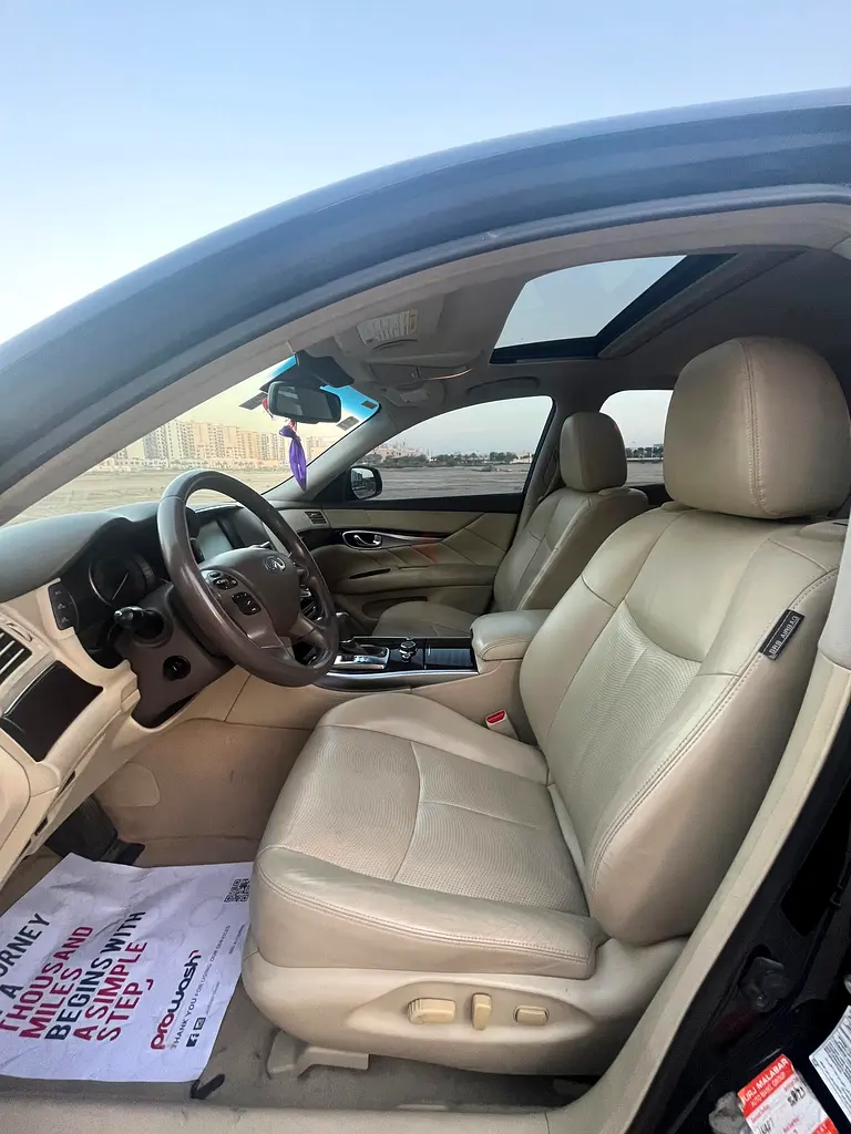 Infiniti Q70 GCC Specs | Top Model | Excellent Condition - Image 15