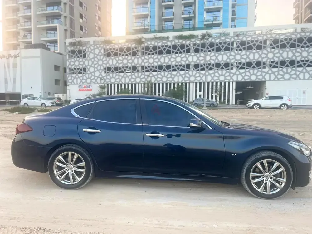 Infiniti Q70 GCC Specs | Top Model | Excellent Condition - Image 4