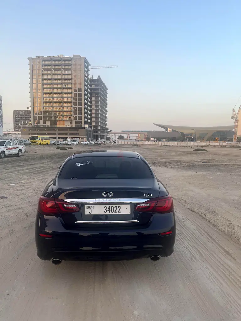 Infiniti Q70 GCC Specs | Top Model | Excellent Condition - Image 5