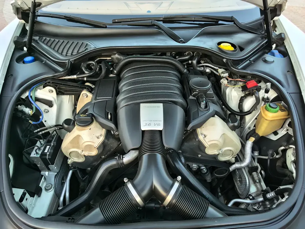 PORSCHE PANAMERA 2014 PDK AMAZING CONDITION FULL OPTION GCC - Image 17