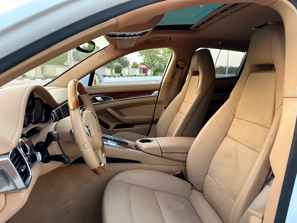 PORSCHE PANAMERA 2014 PDK AMAZING CONDITION FULL OPTION GCC - Image 6