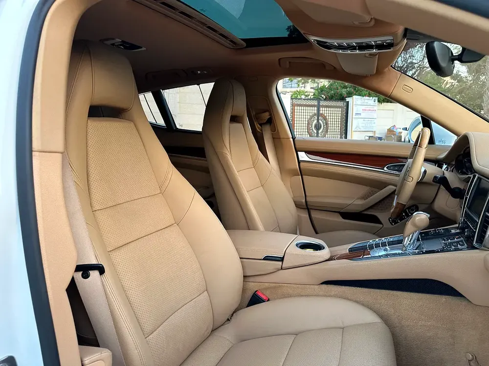 PORSCHE PANAMERA 2014 PDK AMAZING CONDITION FULL OPTION GCC - Image 7
