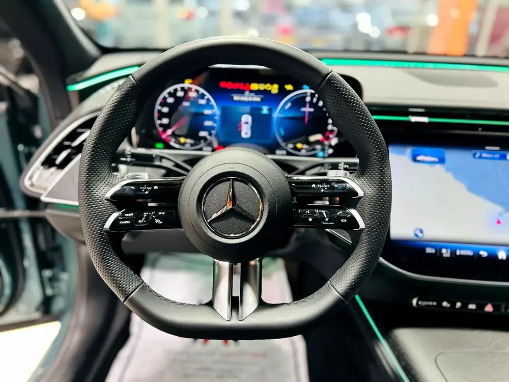 Mercedes-Benz E-Class E 300 PHEV Hybrid 2025 - German Specs - Image 9