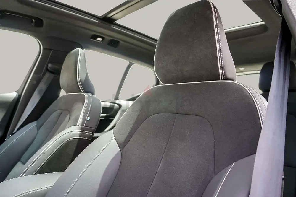 AED 1353/month | 2023 Volvo XC40 B4 Ultimate Dark | GCC Specs | Ref#415495 - Image 11