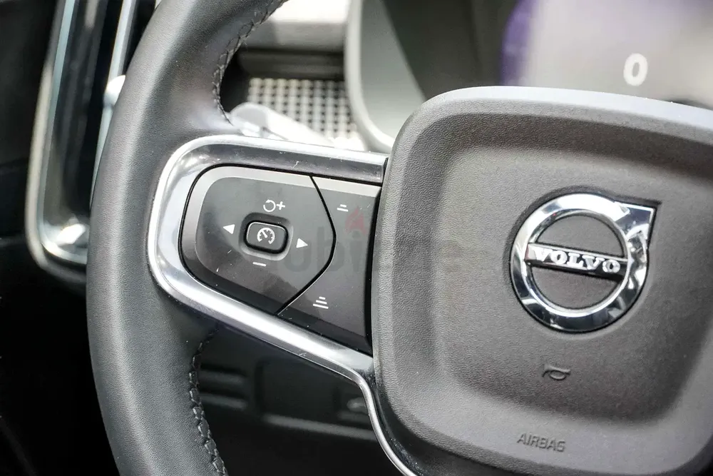 AED 1353/month | 2023 Volvo XC40 B4 Ultimate Dark | GCC Specs | Ref#415495 - Image 14
