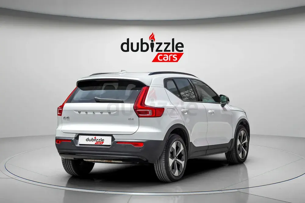 AED 1353/month | 2023 Volvo XC40 B4 Ultimate Dark | GCC Specs | Ref#415495 - Image 6