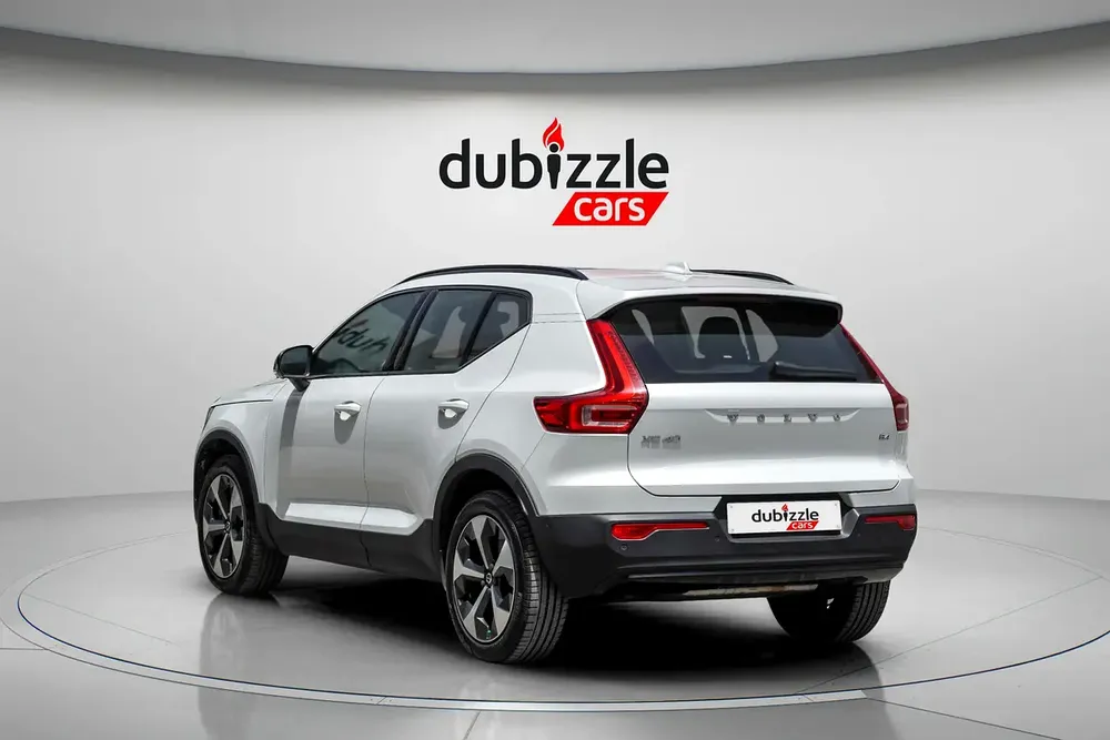 AED 1353/month | 2023 Volvo XC40 B4 Ultimate Dark | GCC Specs | Ref#415495 - Image 8