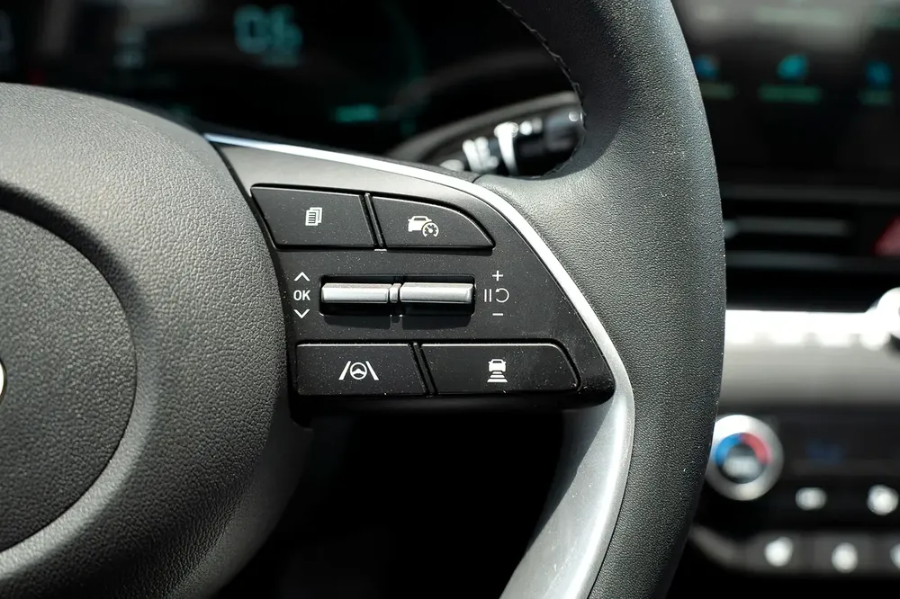 HYUNDAI ELANTRA CHINESE SPECS LUXURY FULL OPTIONS 2025 - Image 15
