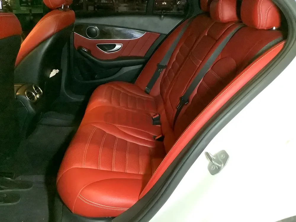 Mercedes C 300 2019 - Image 5