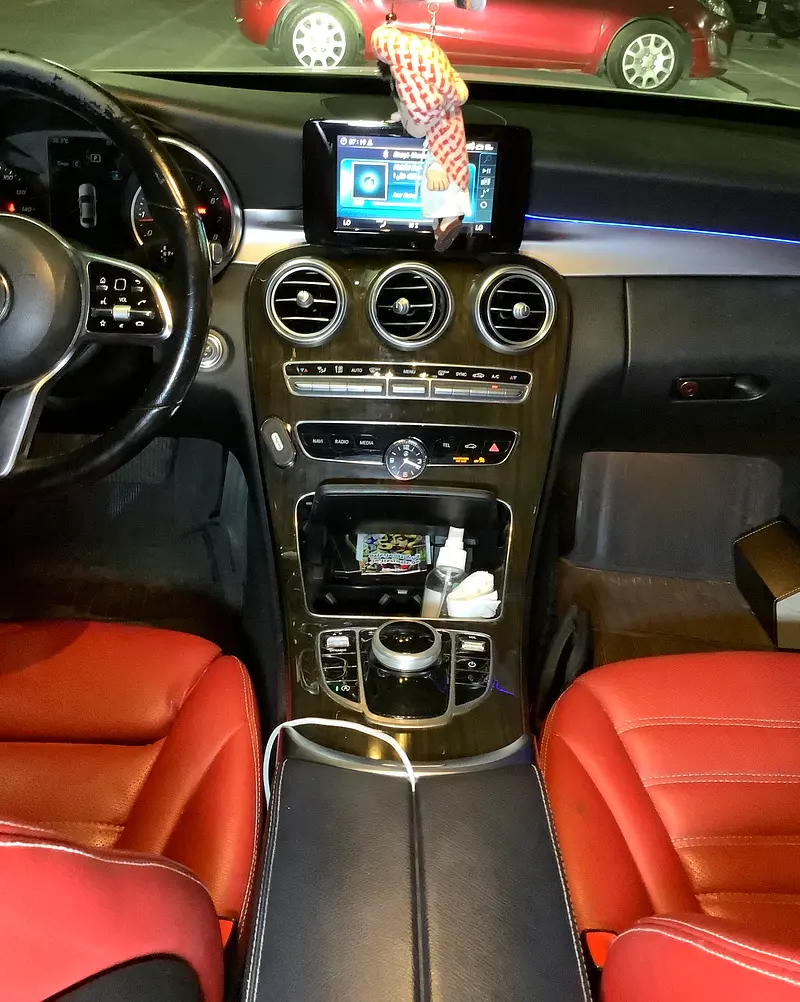 Mercedes C 300 2019 - Image 7