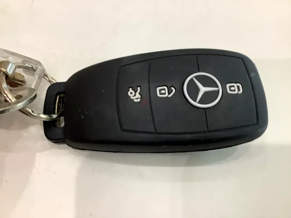 Mercedes C 300 2019 - Image 8