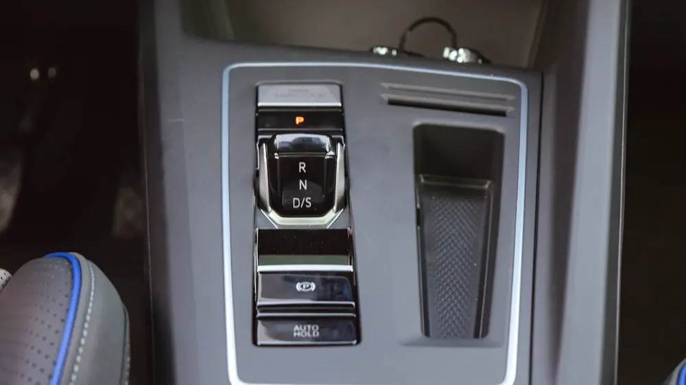 VOLKSWAGEN GOLF BLACK EDITION 2025 MODEL AUTOMATIC CHINESE SPECS - Image 14
