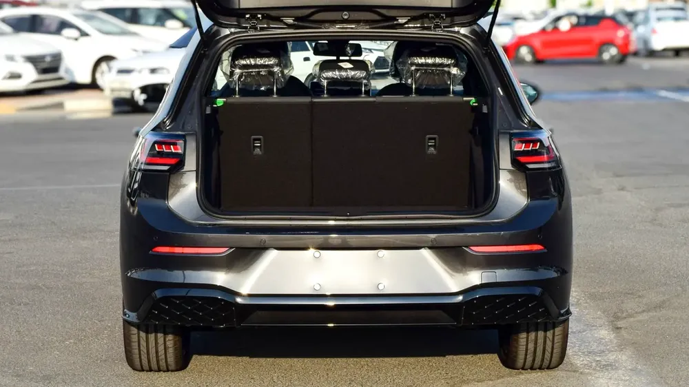 VOLKSWAGEN GOLF BLACK EDITION 2025 MODEL AUTOMATIC CHINESE SPECS - Image 8