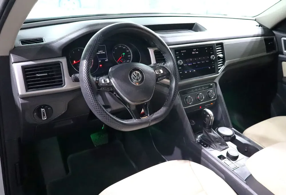 Original Paint . GCC Specs . 3.6L FSI . V6 Engine . Excellent Condition - Image 8