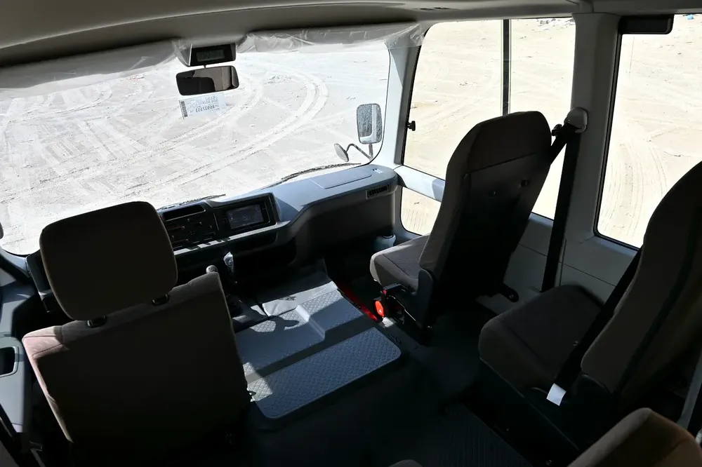 Toyota Coaster 2025 GCC Specs - (For Export Only) - Image 11