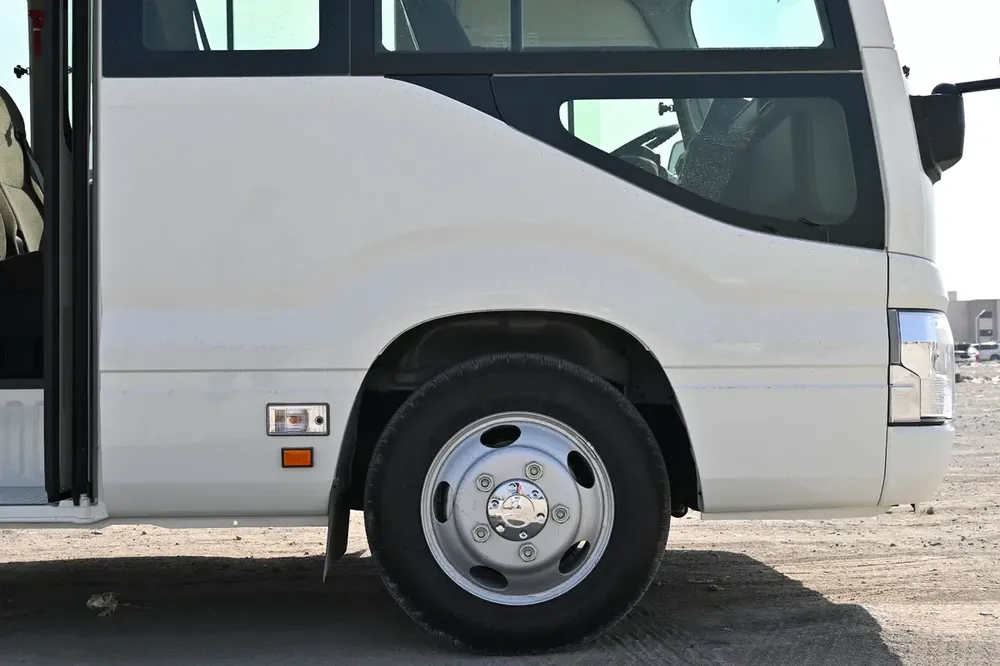 Toyota Coaster 2025 GCC Specs - (For Export Only) - Image 13